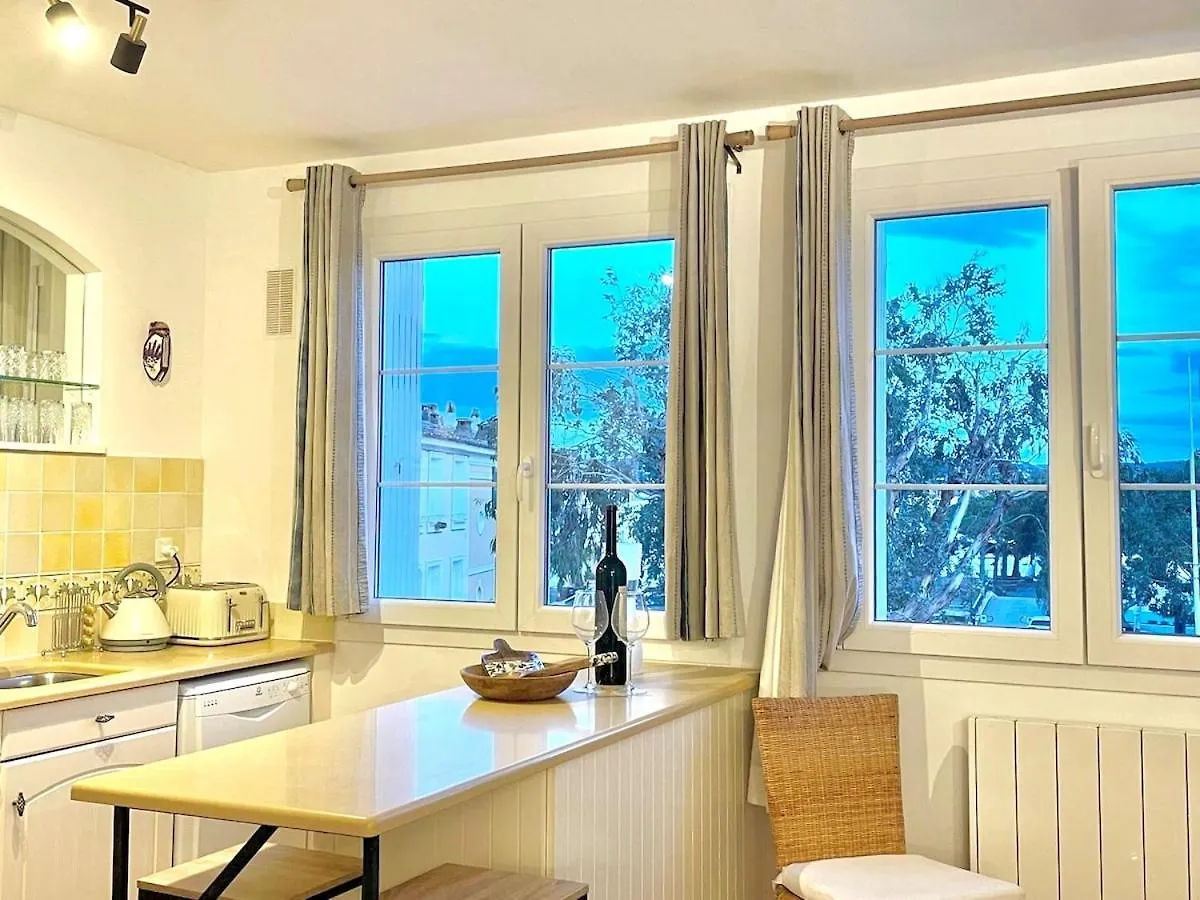Appartement Les Pieds Dans L Eau 그리모 아파트