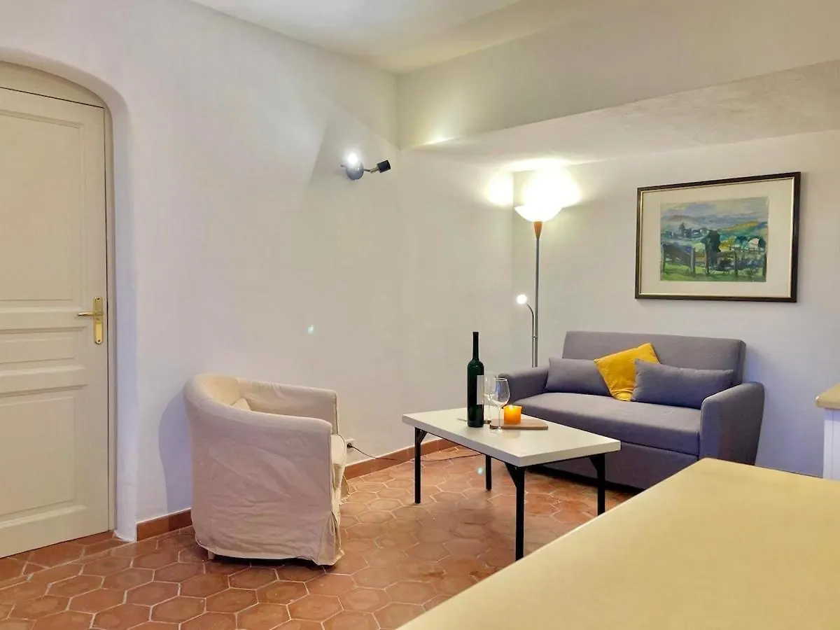 Appartement Les Pieds Dans L Eau Grimaud Apartment