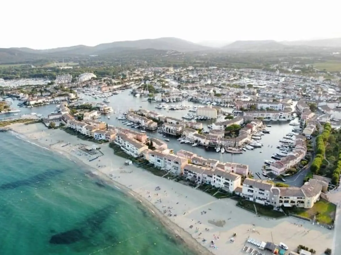 Apartment Appartement Les Pieds Dans L Eau Grimaud